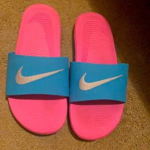 Supper cute comfy Nike slides/ sandals
